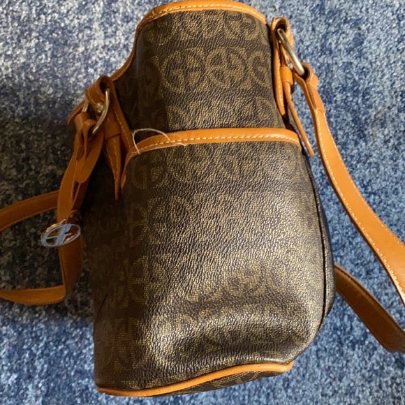 Gianni Bernini Signature Brown Tote - Picture 9 of 16